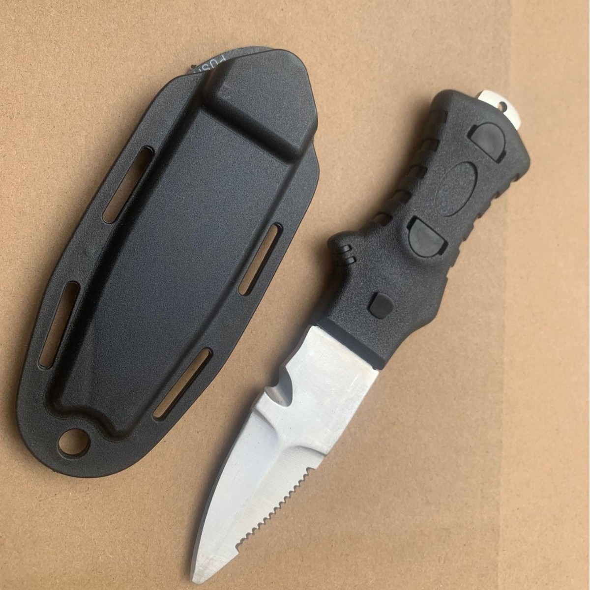 Nóż nurkowy ratunkowy, narzędz – Dive Knife Titanium recenzja i cena