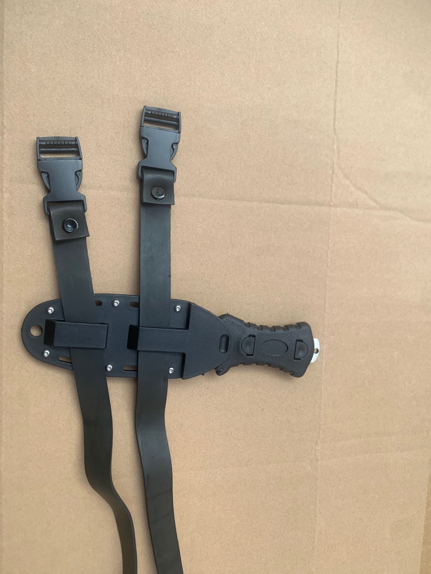 Nóż nurkowy ratunkowy, narzędz – Dive Knife Titanium recenzja i cena